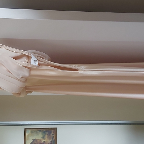 Party dress - Picture 3 of 4